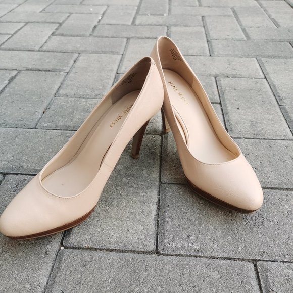 Nine West Heels - Picture 1 of 8
